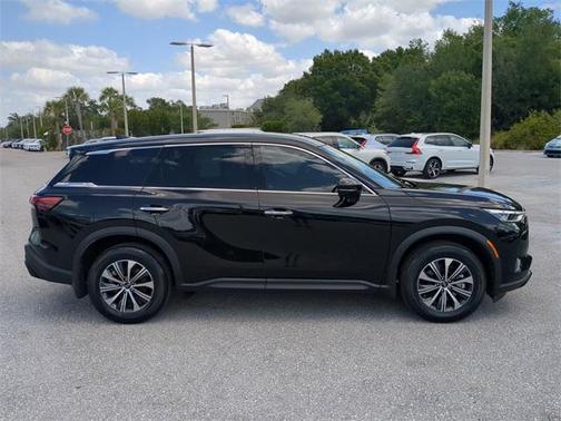 2023 INFINITI QX60 Pure