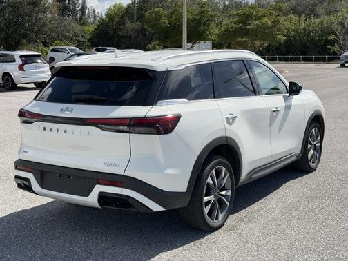 2023 INFINITI QX60 Luxe