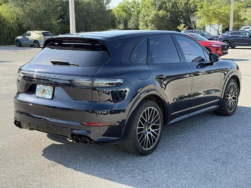 2022 Porsche Cayenne GTS