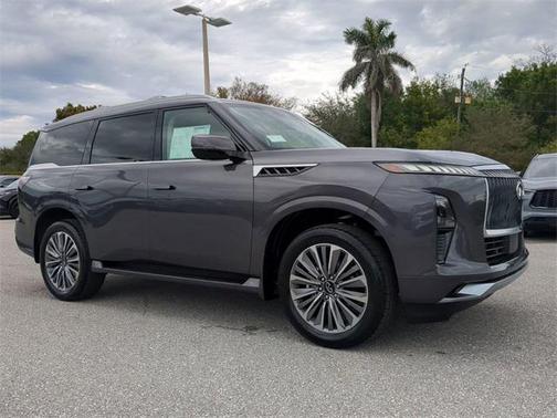 2025 INFINITI QX80 Luxe