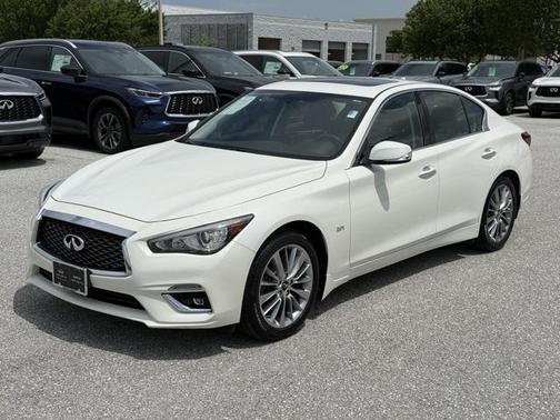 2018 INFINITI Q50 2.0t LUXE