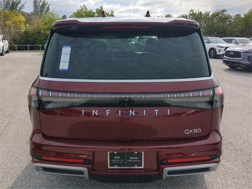 2025 INFINITI QX80 Luxe