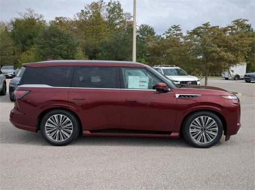 2025 INFINITI QX80 Luxe