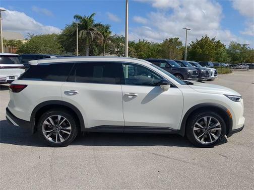 2024 INFINITI QX60 Luxe