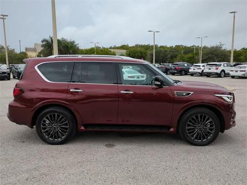 2023 INFINITI QX80 Sensory