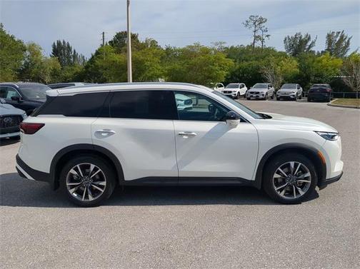 2024 INFINITI QX60 Luxe