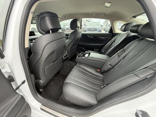 2024 Genesis G80 2.5T AWD