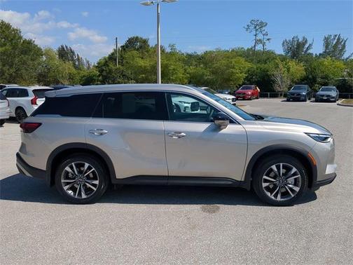 2024 INFINITI QX60 Luxe