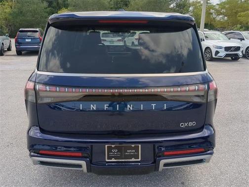 2025 INFINITI QX80 Luxe