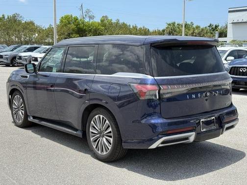 2025 INFINITI QX80 Luxe