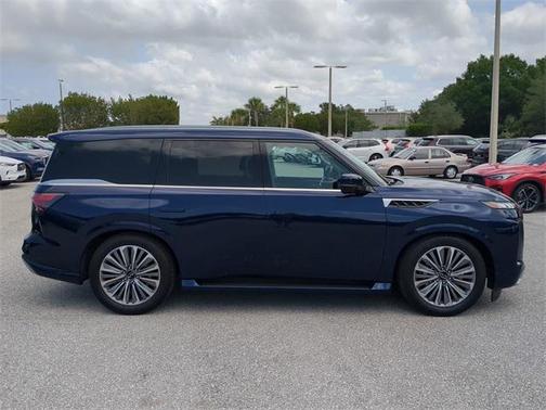 2025 INFINITI QX80 Luxe