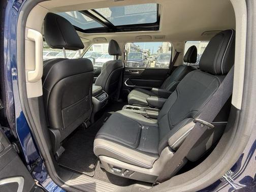 2025 INFINITI QX80 Luxe