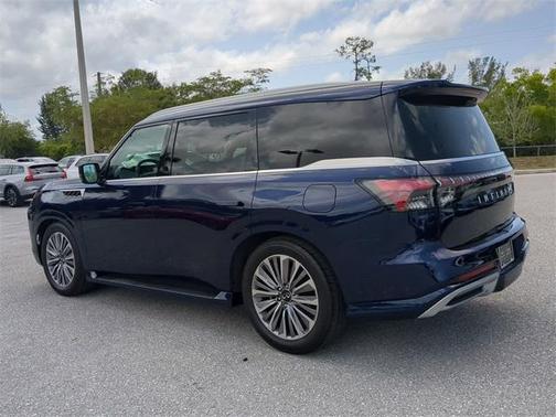 2025 INFINITI QX80 Luxe
