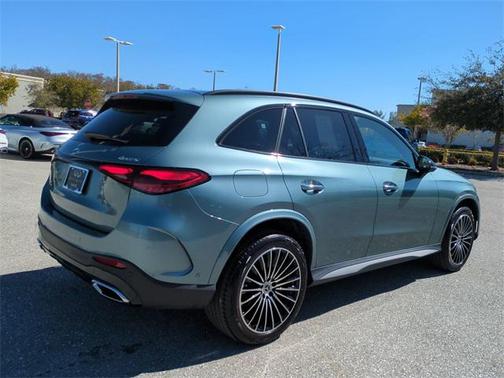 2025 Mercedes-Benz GLC 300 4MATIC