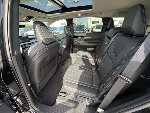 2025 INFINITI QX60 Pure