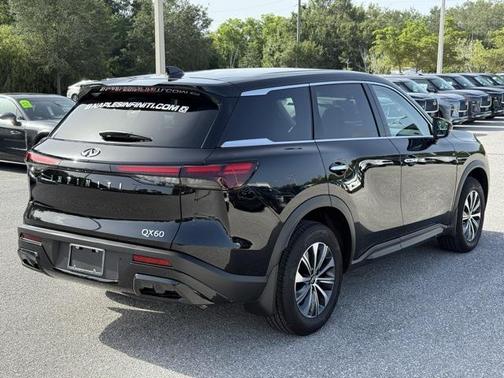 2025 INFINITI QX60 Pure