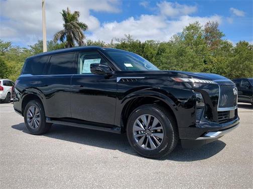 2025 INFINITI QX80 PURE