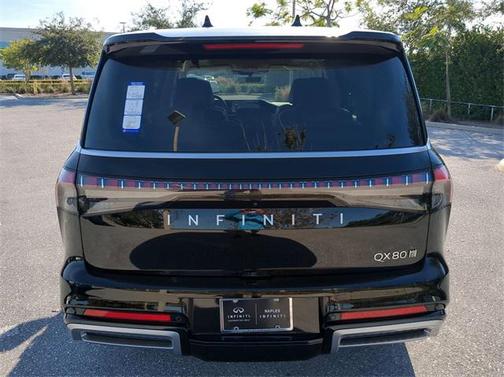 2025 INFINITI QX80 Luxe
