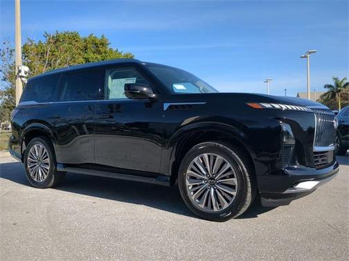 2025 INFINITI QX80 Luxe