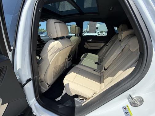 2024 Audi Q5 45 S line Premium Plus