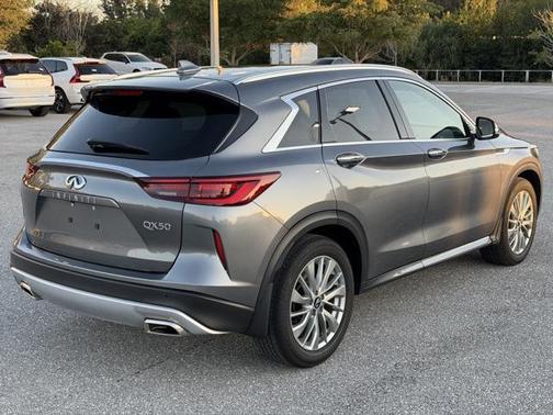 2023 INFINITI QX50 LUXE