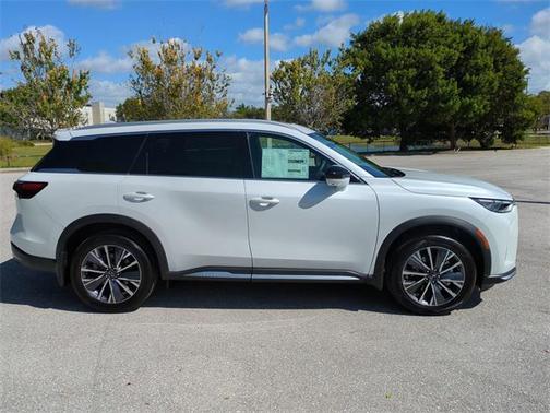 2026 INFINITI QX60 Luxe