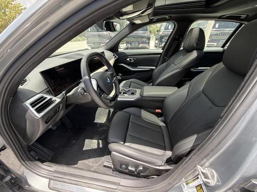 2025 BMW 330 i