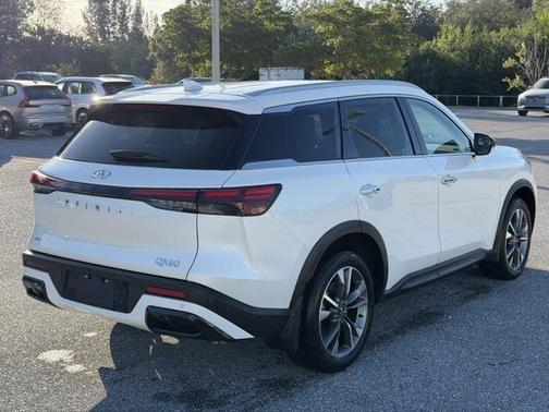 2025 INFINITI QX60 Luxe