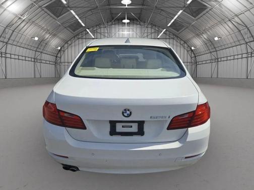 2015 BMW 528 528i Sedan 4D