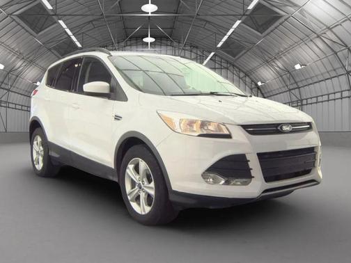 White 2013 Ford Escape SE