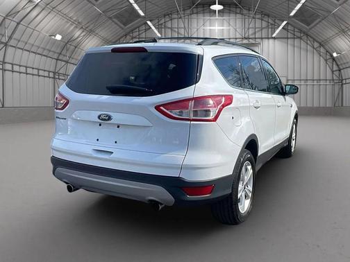 White 2013 Ford Escape SE