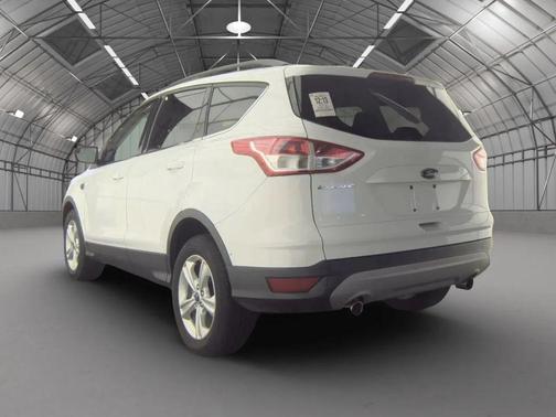 White 2013 Ford Escape SE