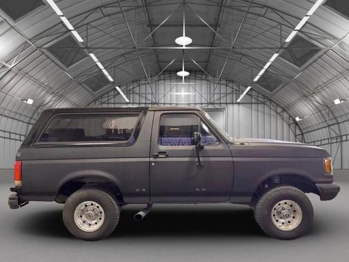 1991 Ford Bronco Custom 2D Utility 4WD