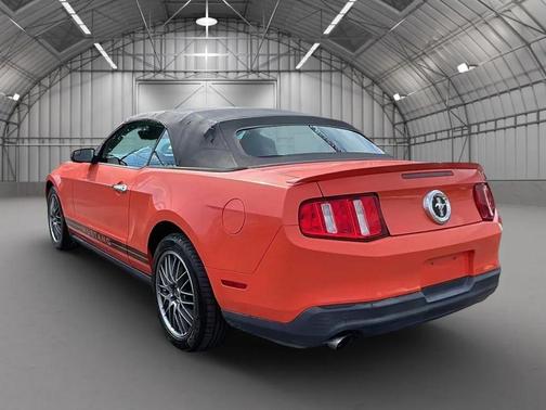 2012 Ford Mustang V6