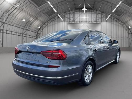 2018 Volkswagen Passat 2.0T S