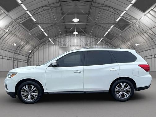 2020 Nissan Pathfinder SL 2WD