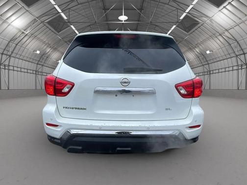 2020 Nissan Pathfinder SL 2WD