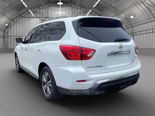 2020 Nissan Pathfinder SL 2WD