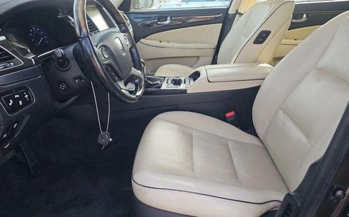 Manhattan Brown 2016 Hyundai Equus Signature