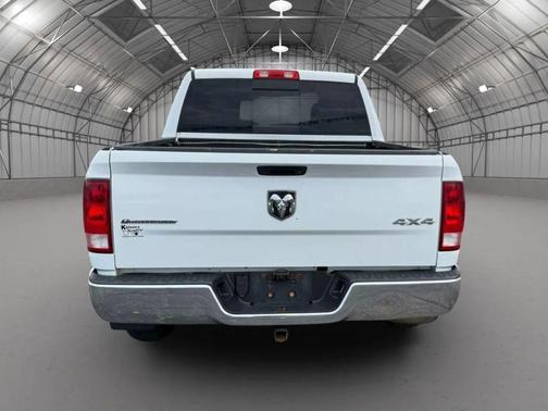 2016 RAM 1500 SLT