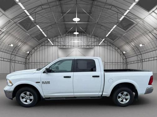 2016 RAM 1500 SLT