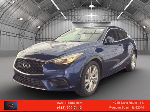 2017 INFINITI QX30 Luxury