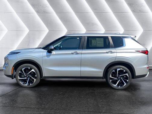 2024 Mitsubishi Outlander 