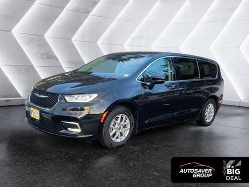 2023 Chrysler Pacifica Touring-L