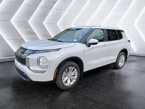 2026 Mitsubishi Outlander ES