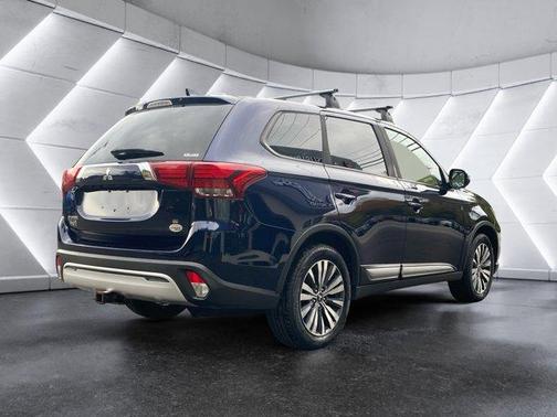 2020 Mitsubishi Outlander SE