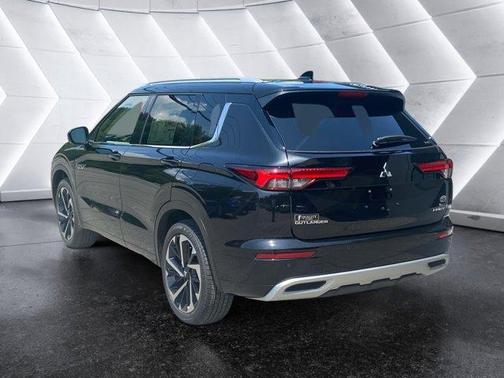 2025 Mitsubishi Outlander PHEV SEL