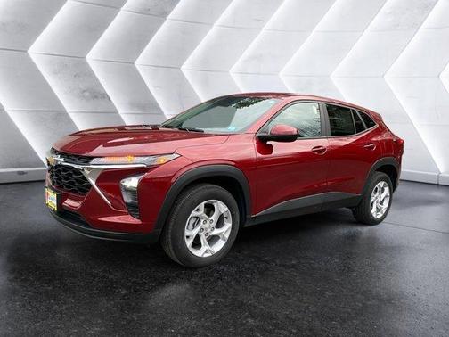 2025 Chevrolet Trax LS