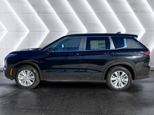 2025 Mitsubishi Outlander ES