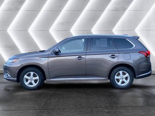 2019 Mitsubishi Outlander PHEV 